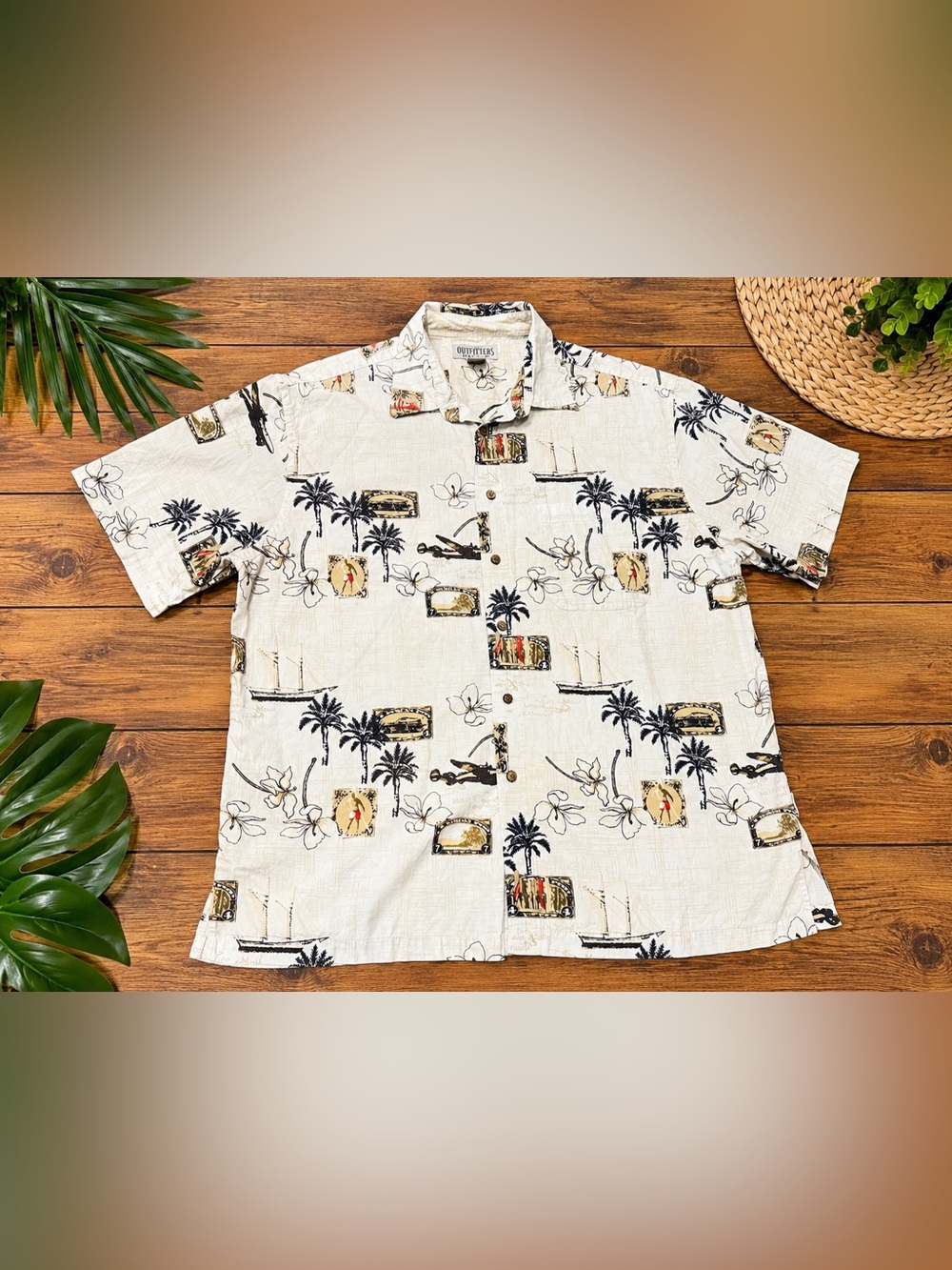 Roundtree & Yorke Cream Tropical Button-Down Shirt